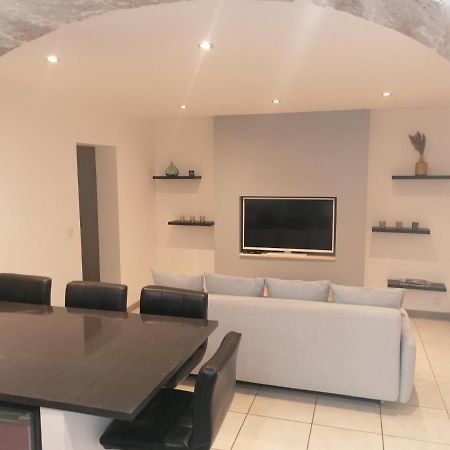 Appartement Paisible Entre Terre Et Mer Cabrieres  Exterior foto