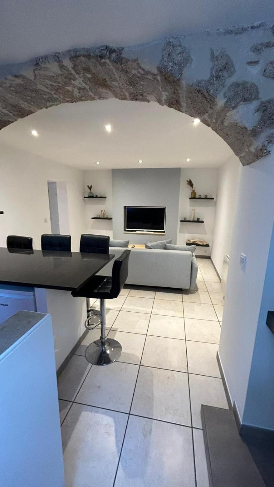 Appartement Paisible Entre Terre Et Mer Cabrieres  Exterior foto